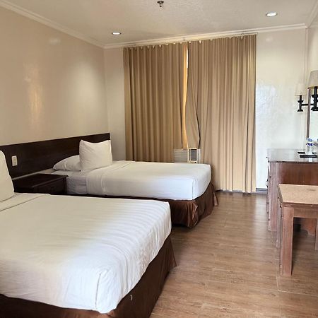 Dottie'S Place Hotel & Restaurant Butuan City Exterior photo