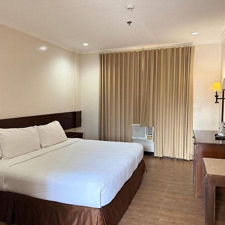 Dottie'S Place Hotel & Restaurant Butuan City Exterior photo