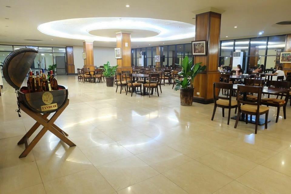 Dottie'S Place Hotel & Restaurant Butuan City Exterior photo