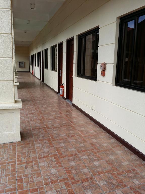 Dottie'S Place Hotel & Restaurant Butuan City Exterior photo