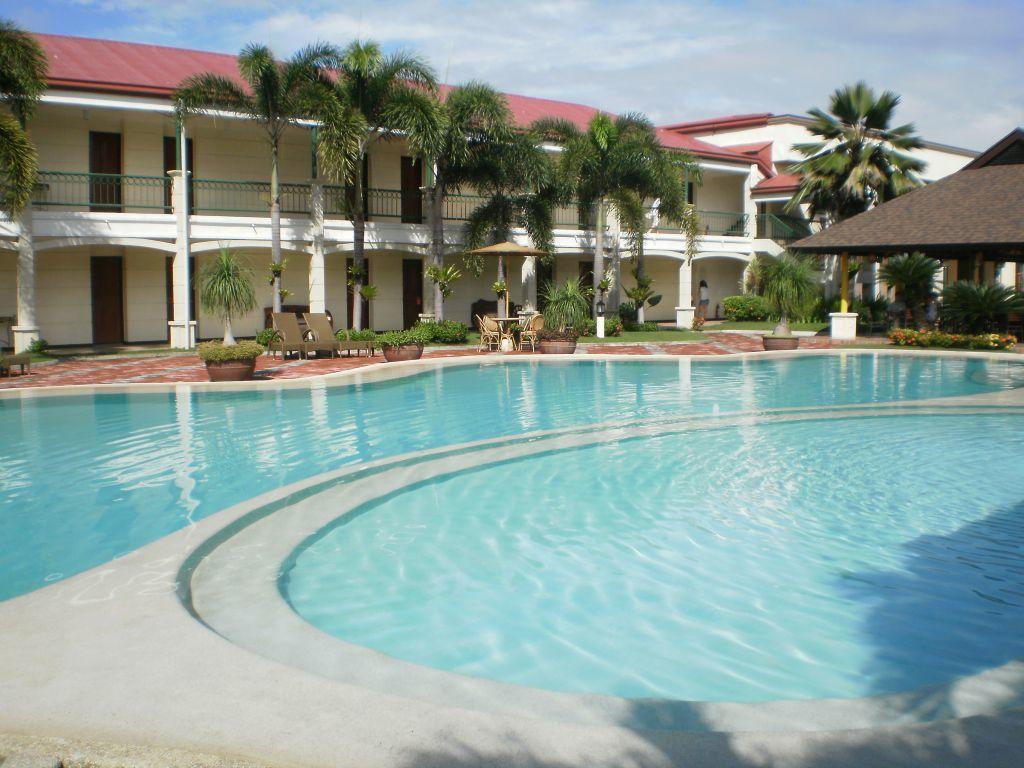 Dottie'S Place Hotel & Restaurant Butuan City Exterior photo