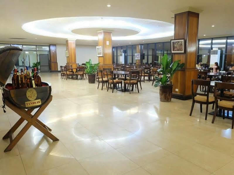 Dottie'S Place Hotel & Restaurant Butuan City Exterior photo
